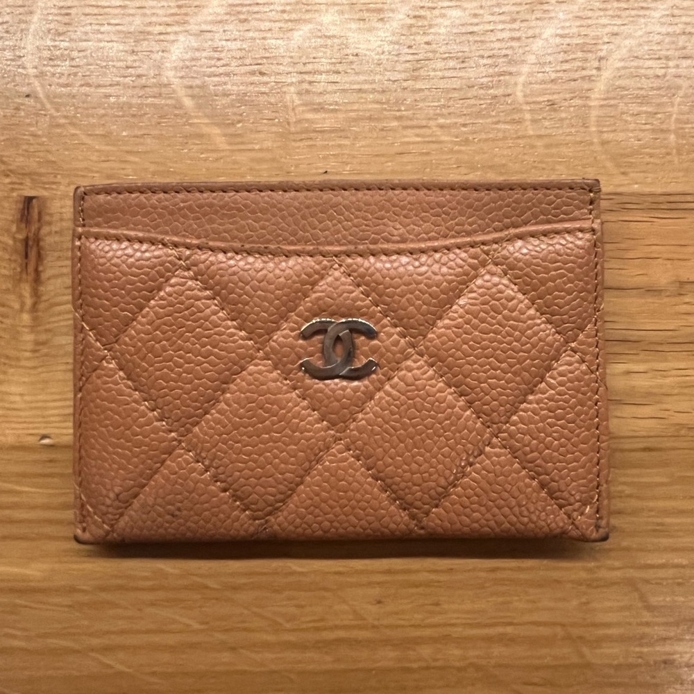 Chanel caviar o card holder